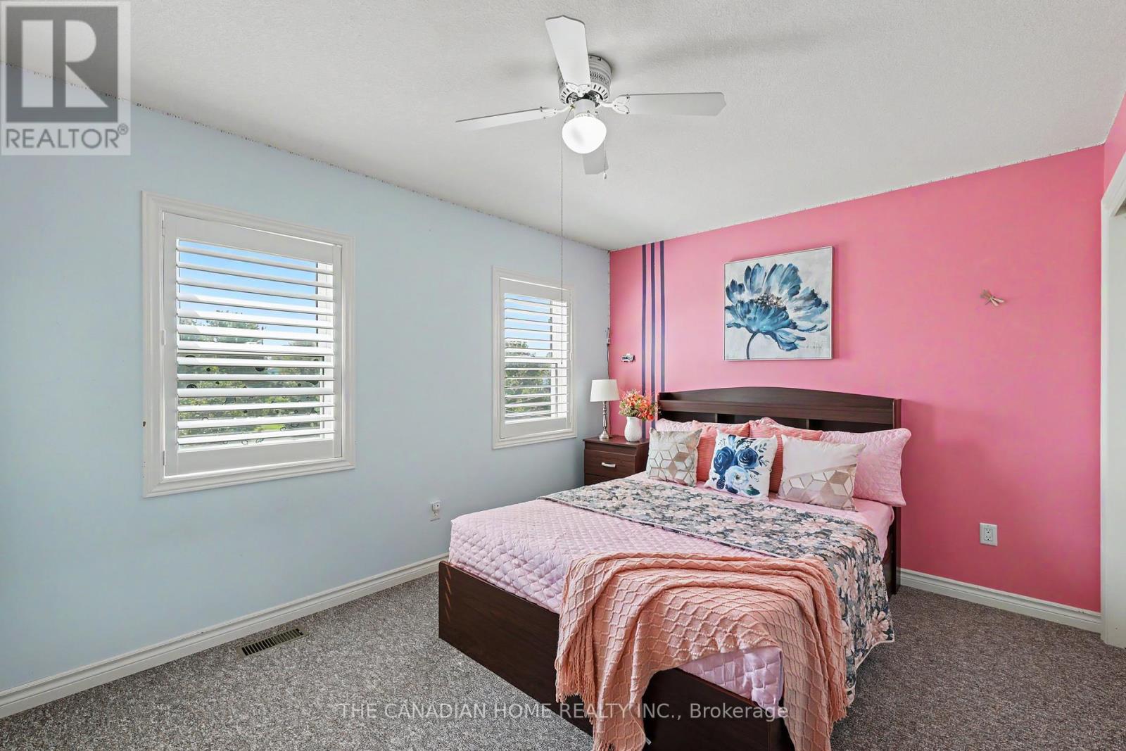 219 Picton Street E Property Photo 25