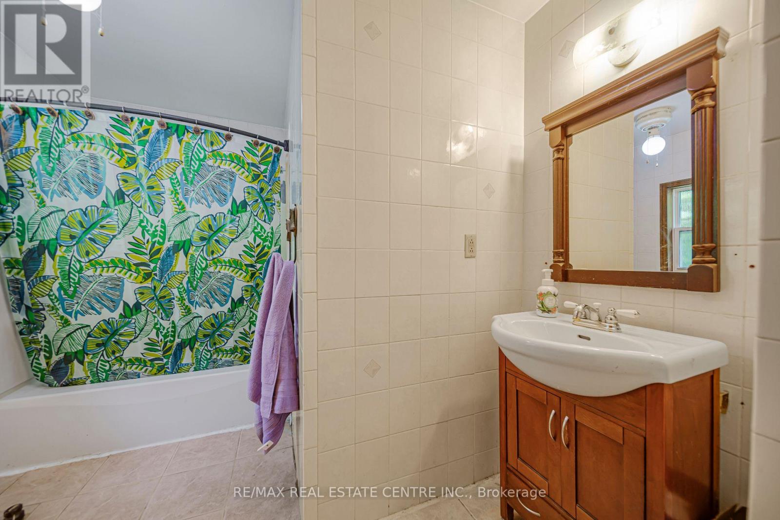 1374 5th Concession Road W Property Photo 17
