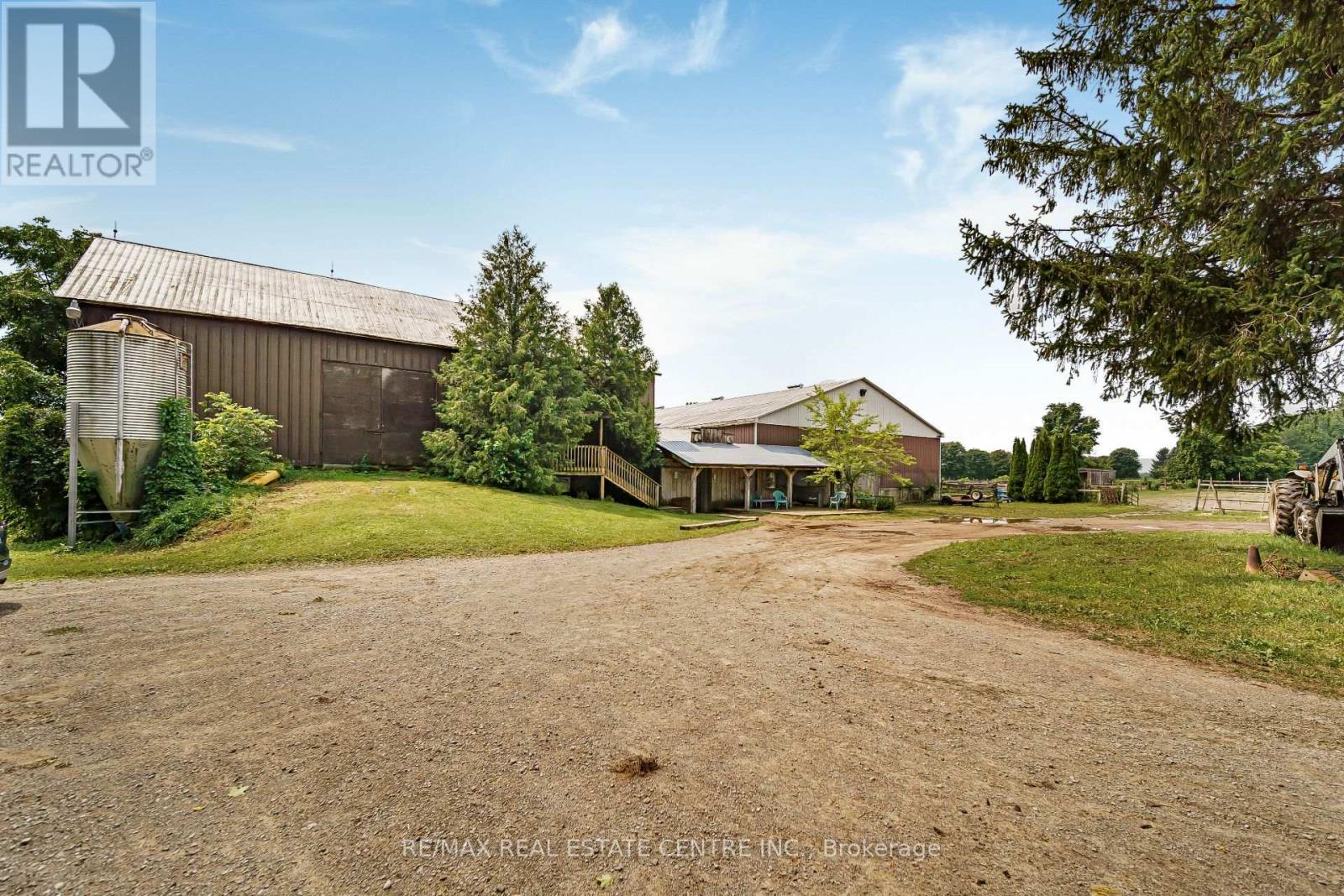 1374 5th Concession Road W Property Photo 22