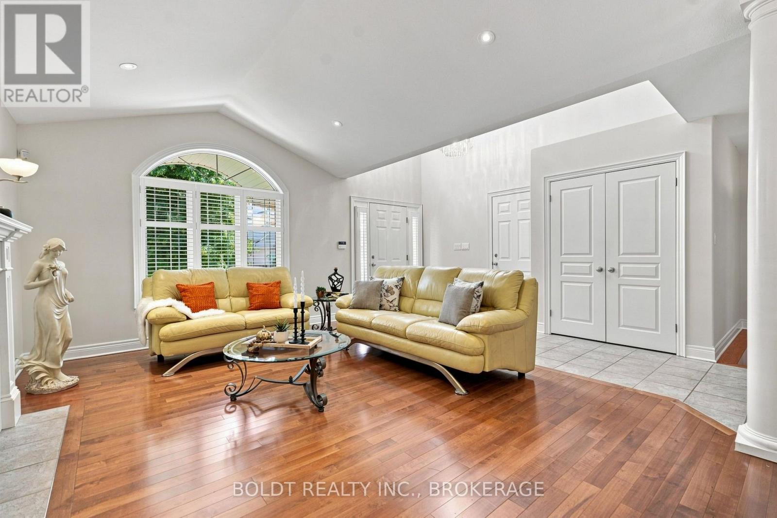 9 Nicholas Drive Property Photo 10
