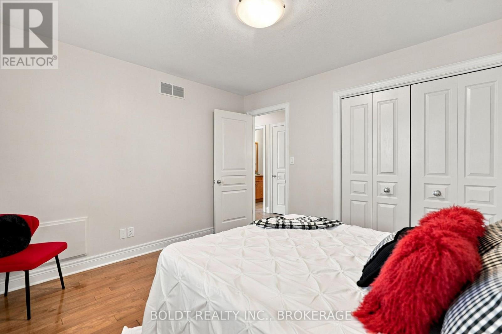 9 Nicholas Drive Property Photo 36