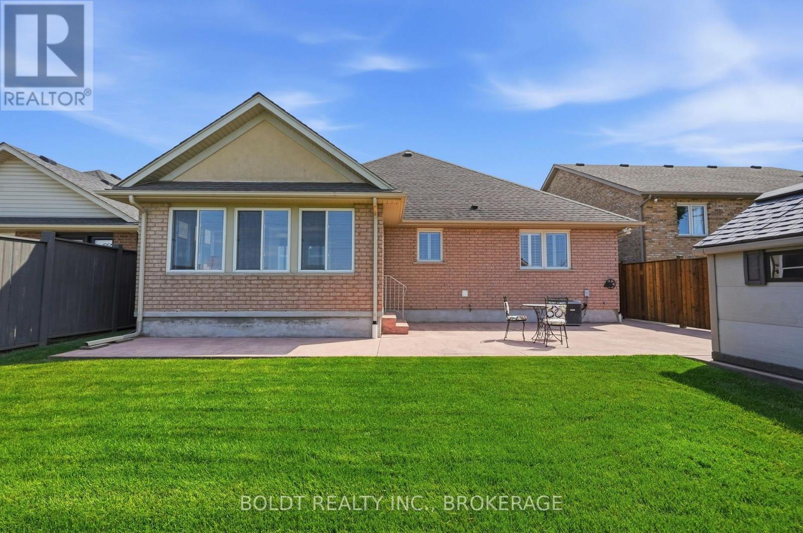 9 Nicholas Drive Property Photo 44