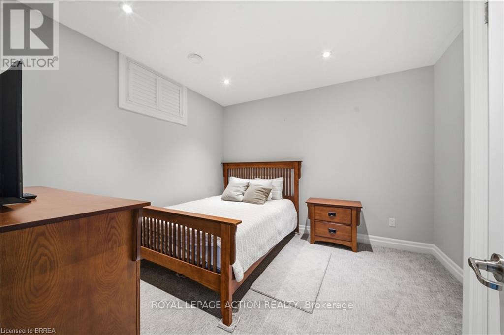 14 Ellington Place Property Photo 35