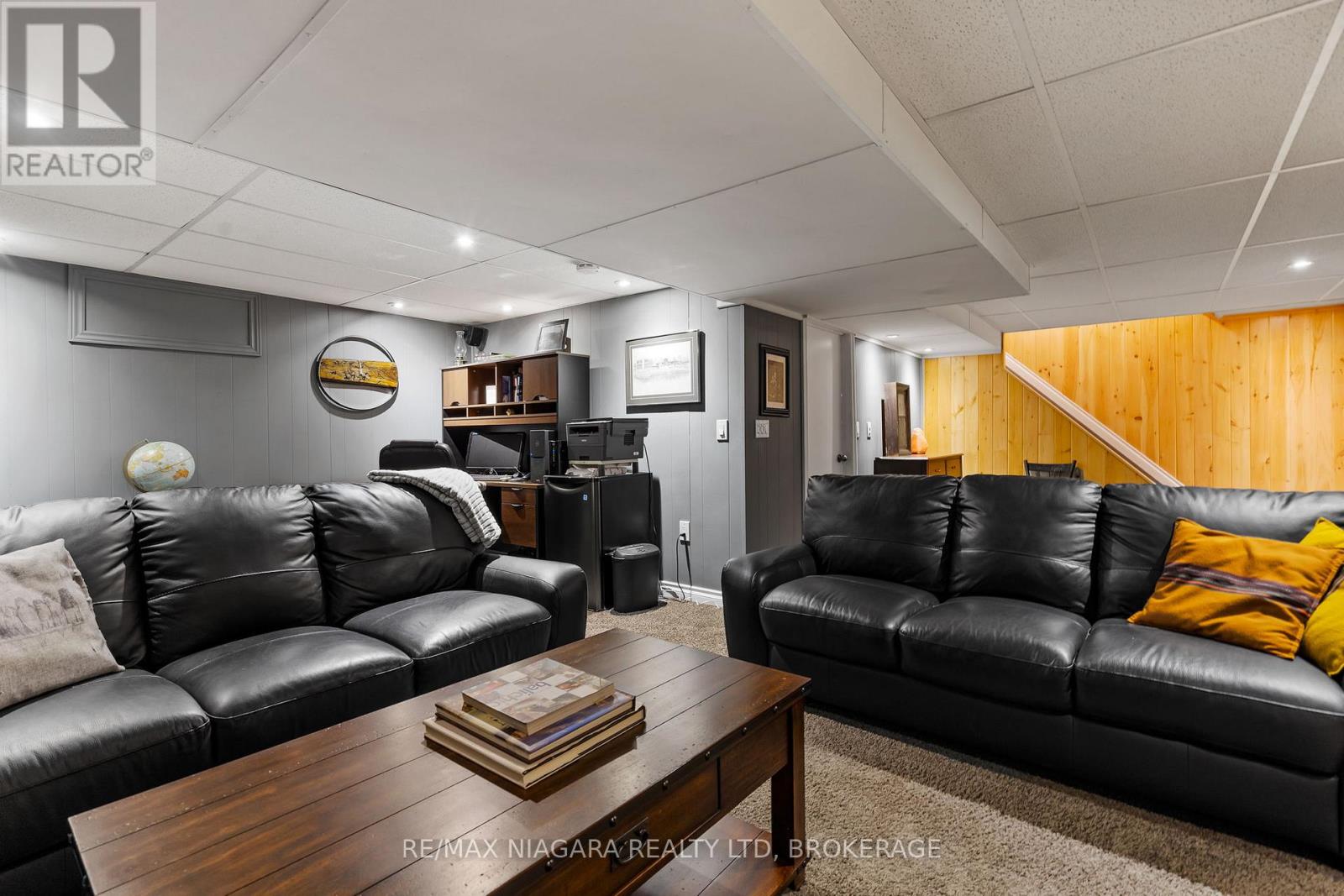 28 Thorncrest Road Property Photo 25