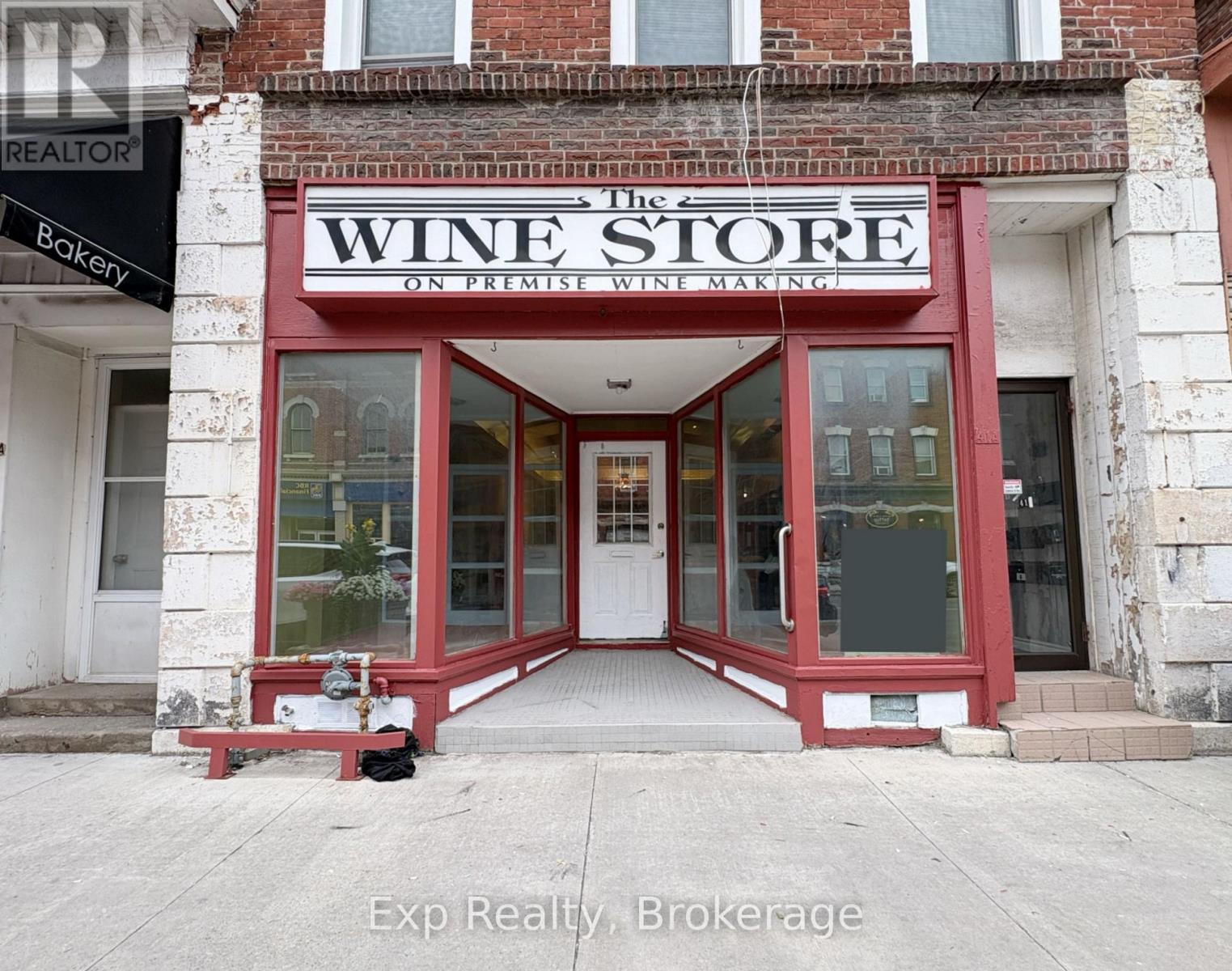 41 DUNDAS STREET E Property Photo 1