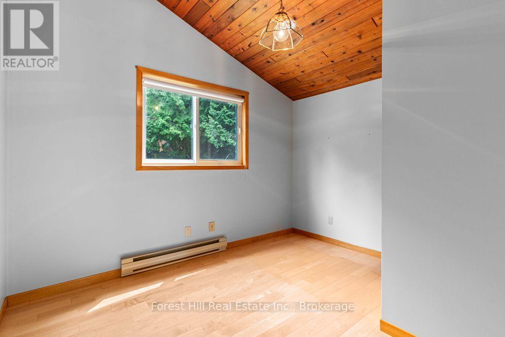 344511 North Line Property Photo 19
