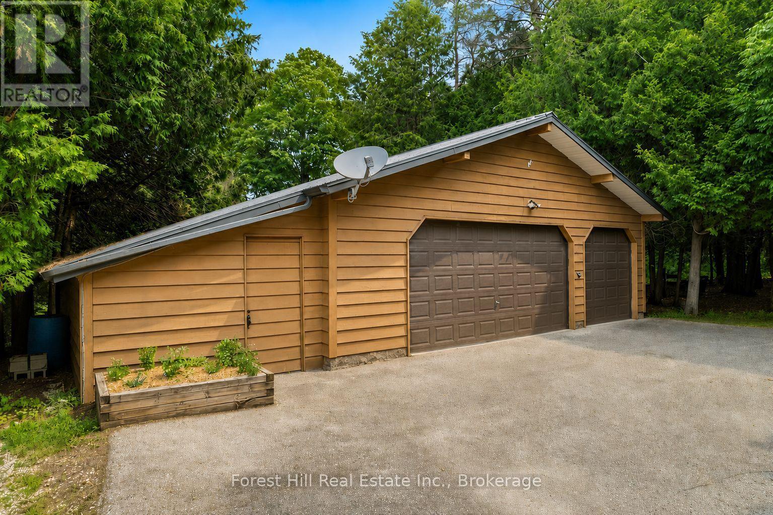 344511 North Line Property Photo 39