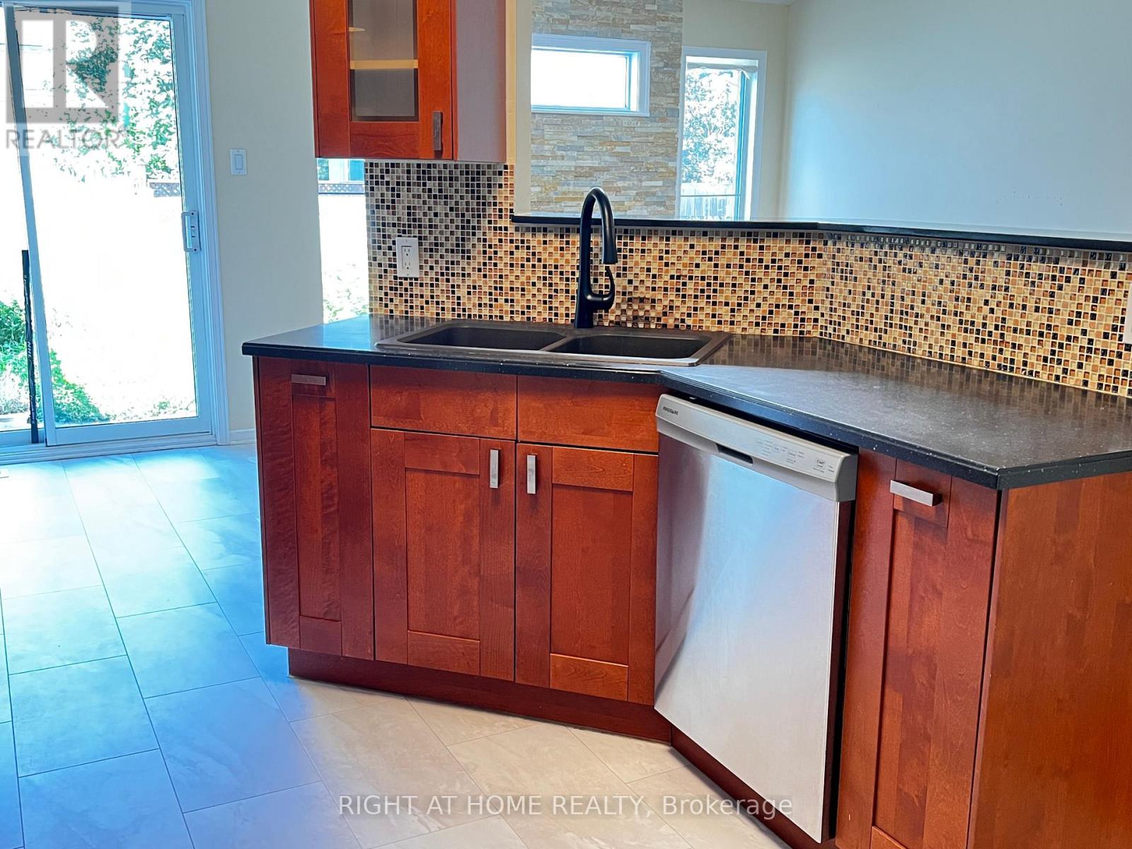 1741 Jobin Crescent Property Photo 10