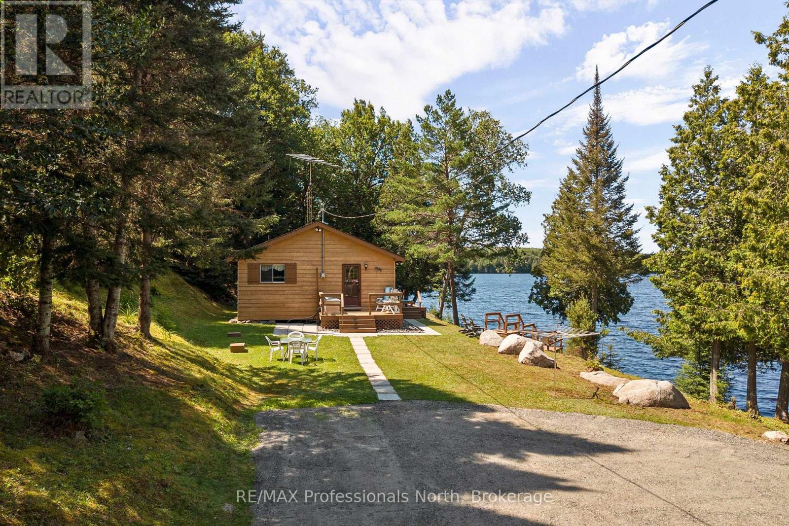 1516 Deer Lake Road Property Photo 1