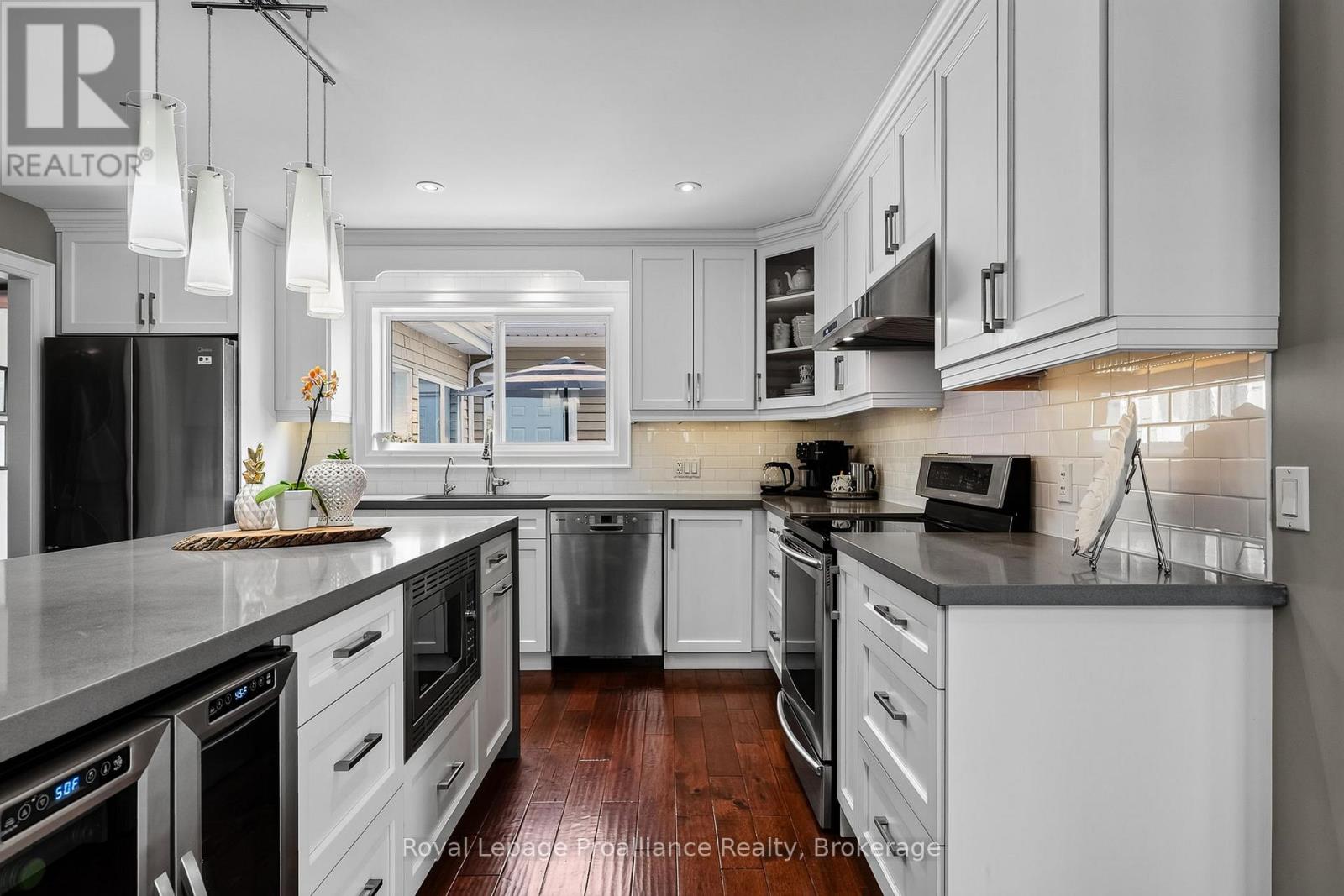 3889 Burnham Street N Property Photo 15