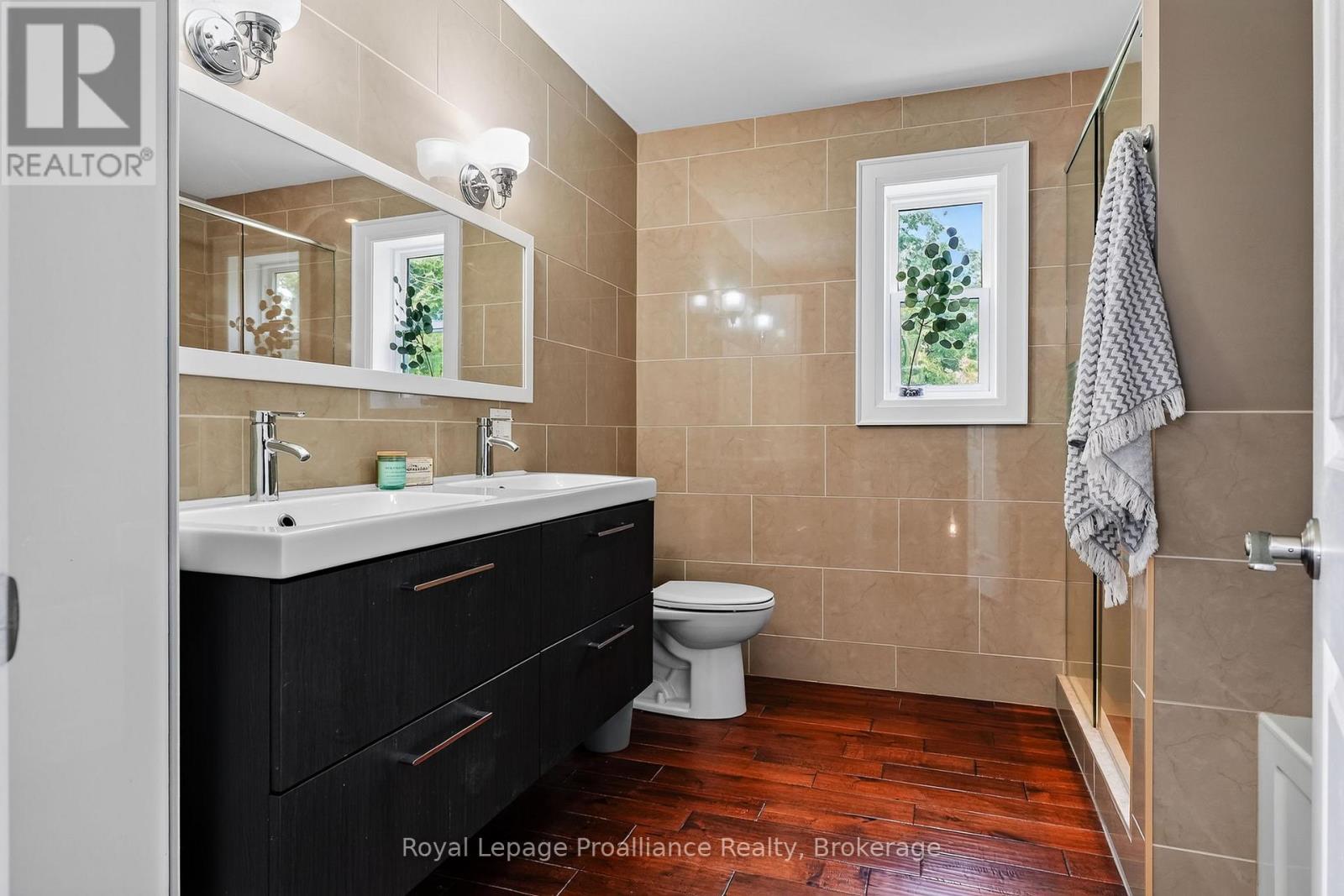 3889 Burnham Street N Property Photo 35
