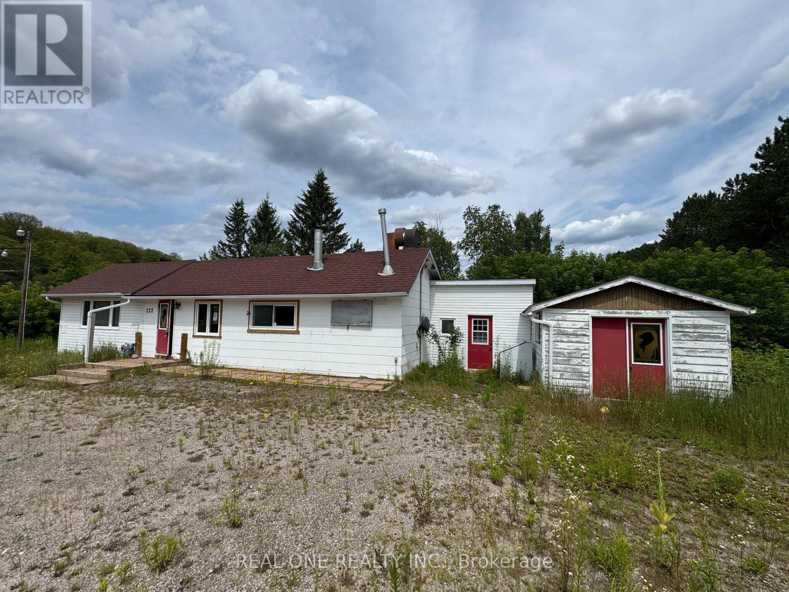 222 Ontario Street Property Photo 1