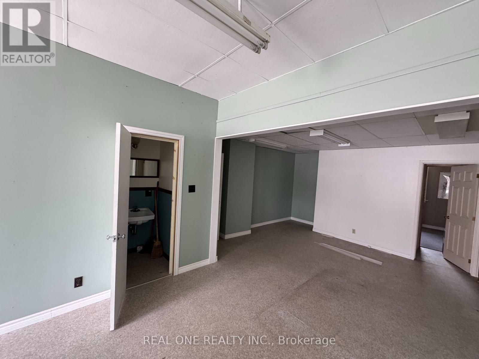 185 Ontario Street Property Photo 5