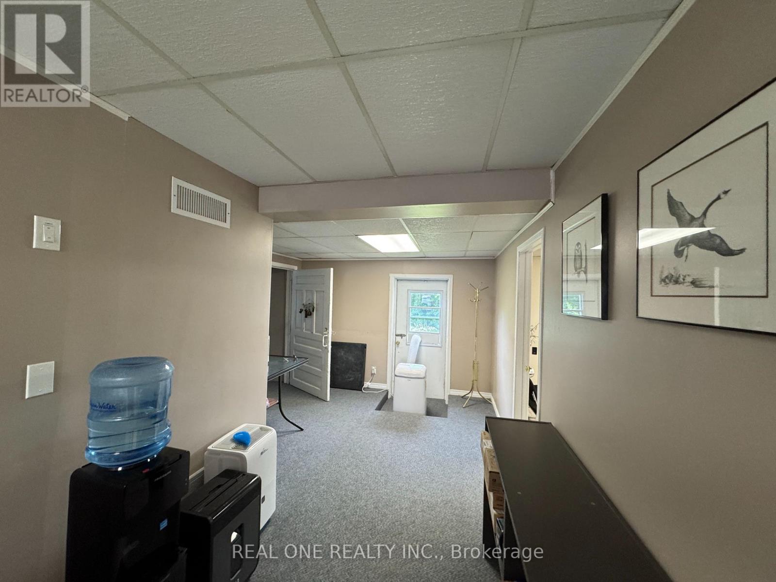 185 Ontario Street Property Photo 6