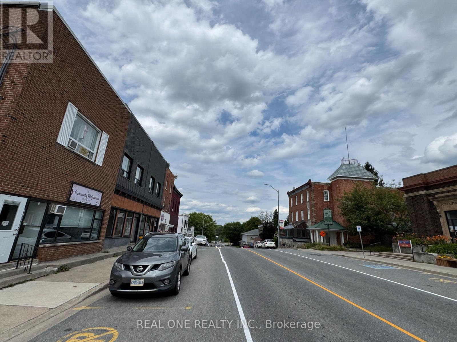 185 Ontario Street Property Photo 9