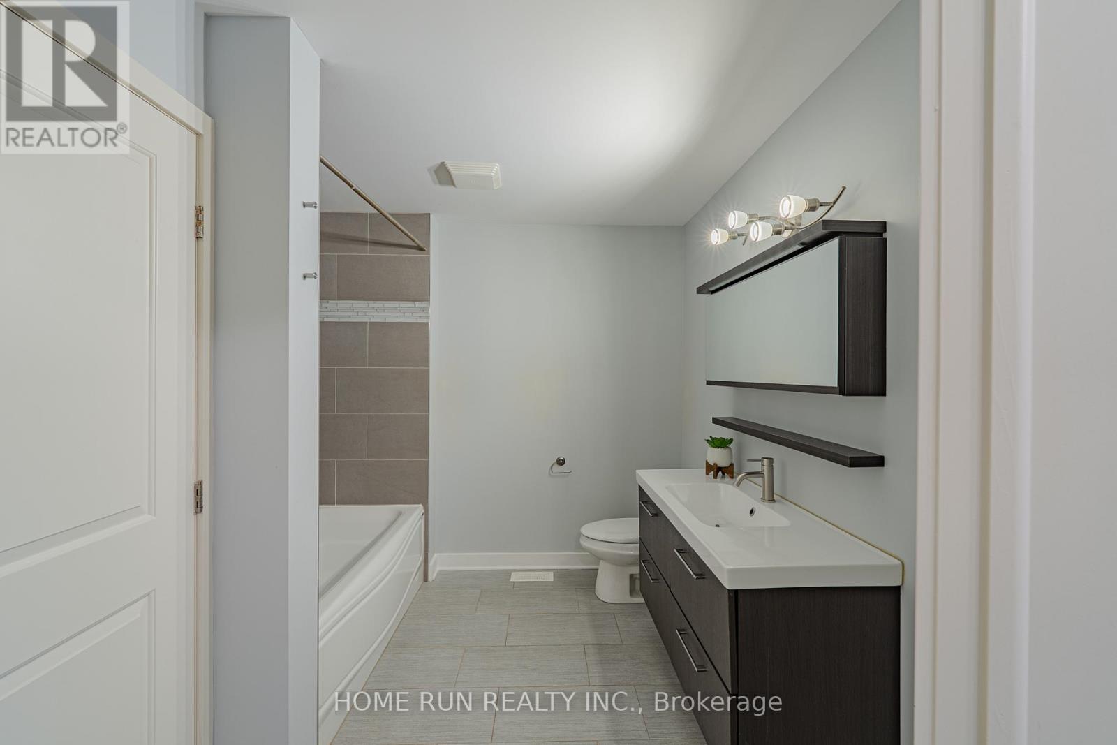 14 Camil Street Property Photo 29