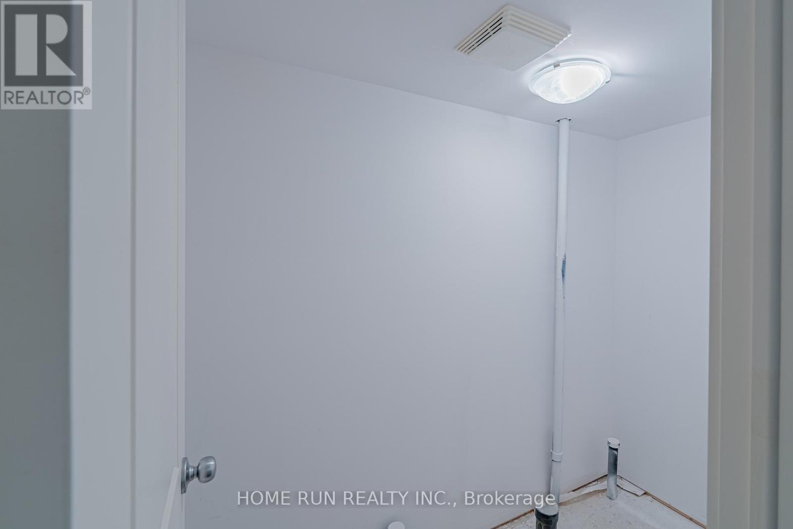 14 Camil Street Property Photo 35