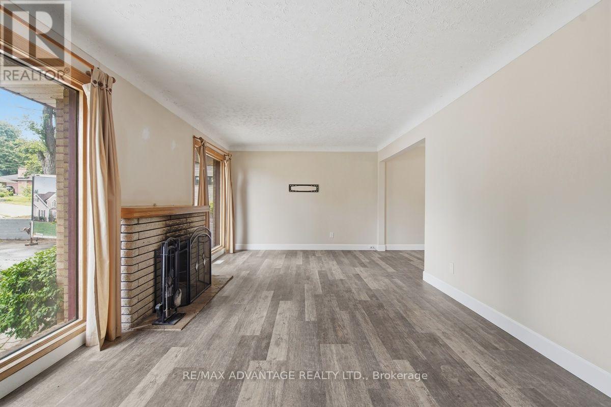 367 Brock Street Property Photo 7