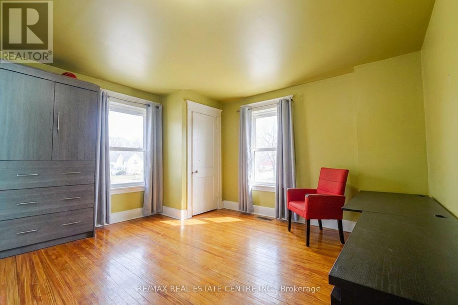 110 Lacroix Street Property Photo 11