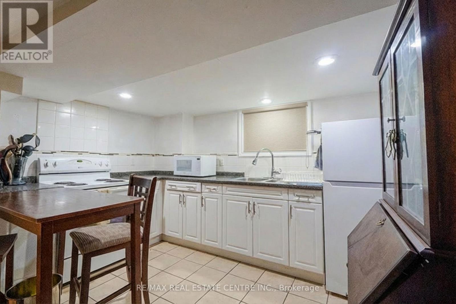 110 Lacroix Street Property Photo 22