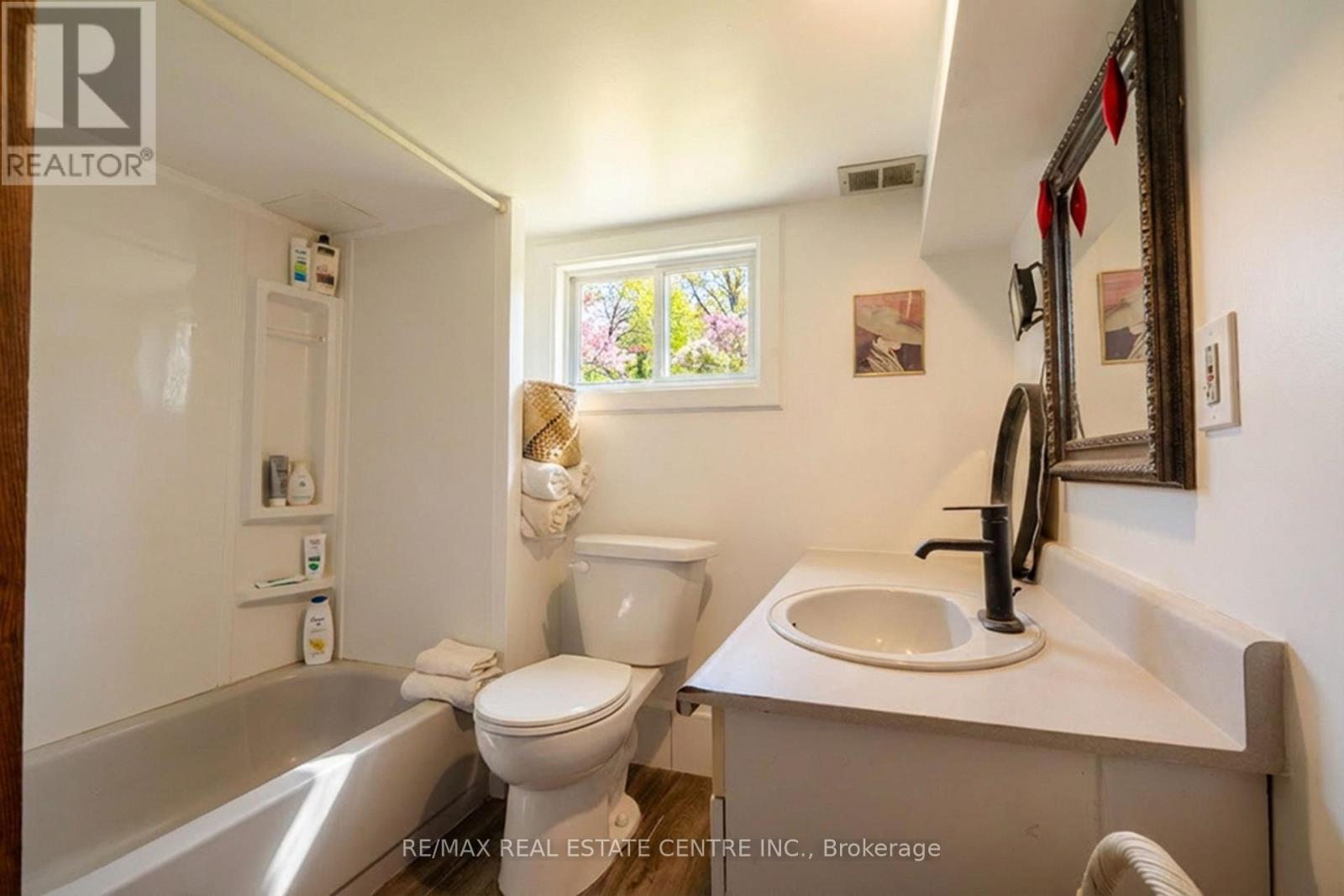 110 Lacroix Street Property Photo 23