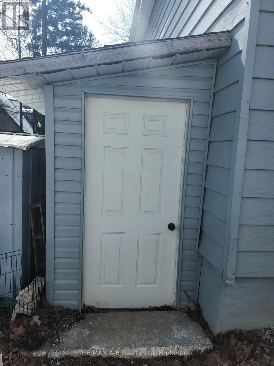 307 Erie Street Property Photo 3