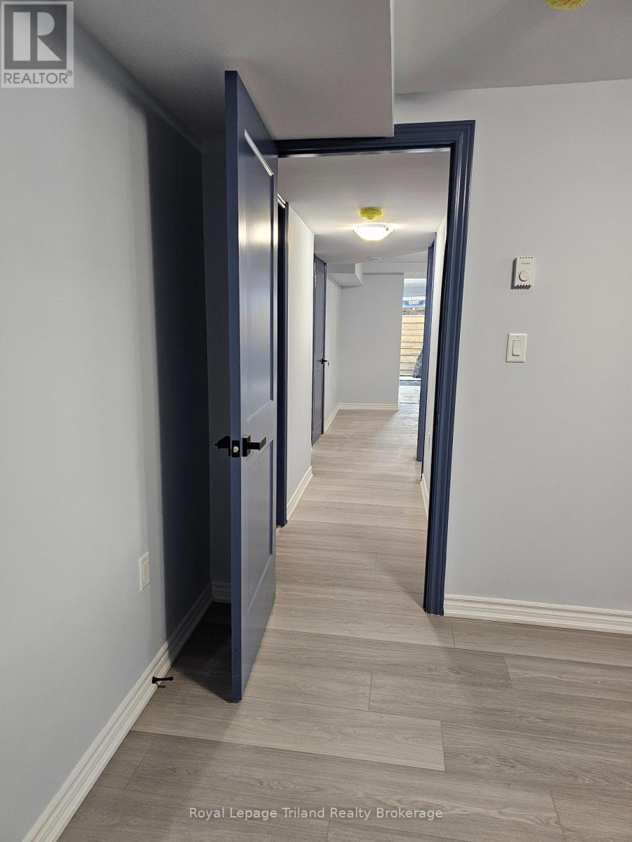 4 - 565 Peel Street E Property Photo 10