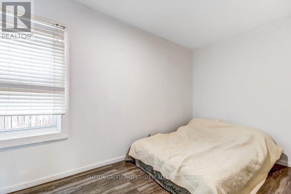1136 Brydges Street Property Photo 10