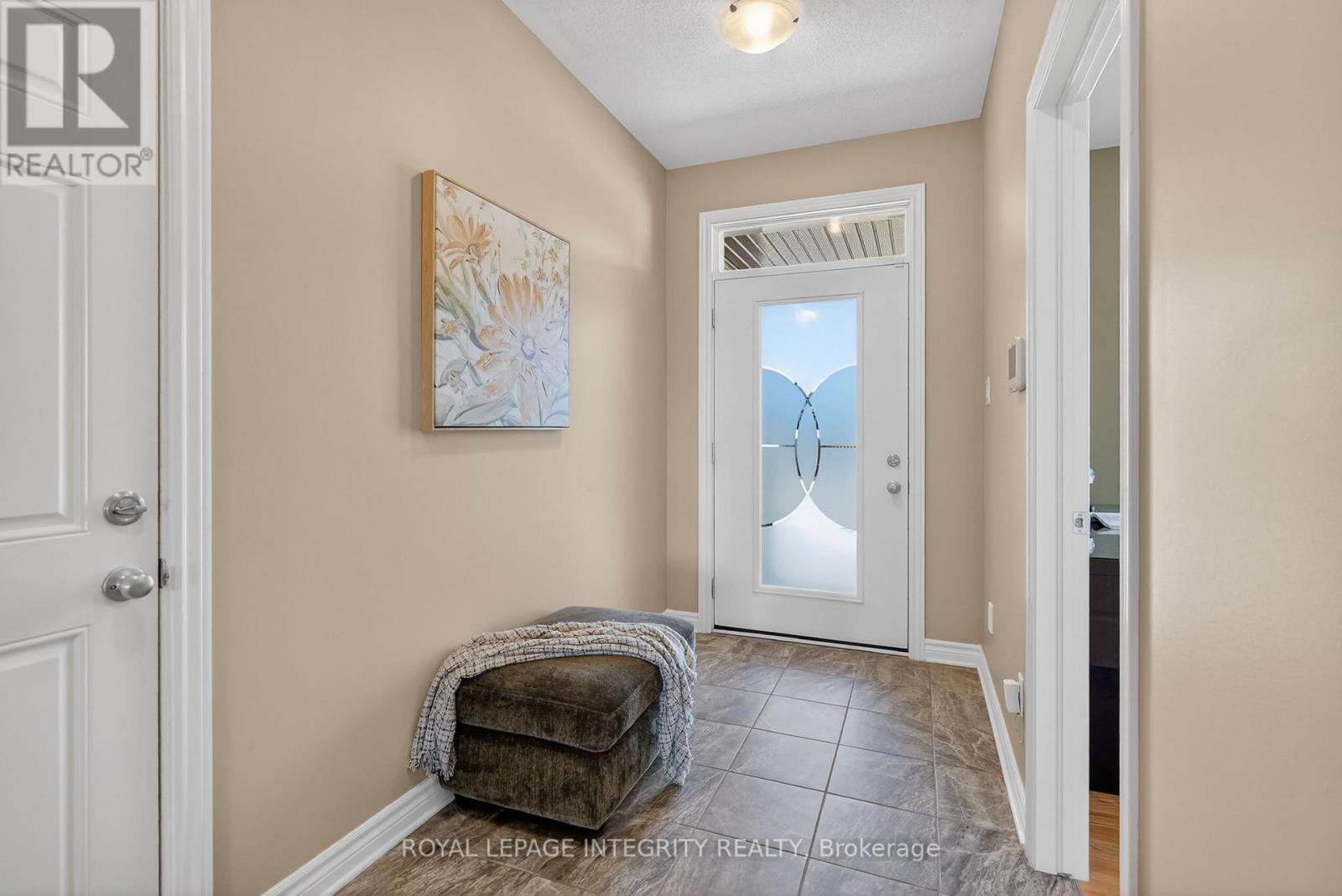 724 Parade Drive Property Photo 3