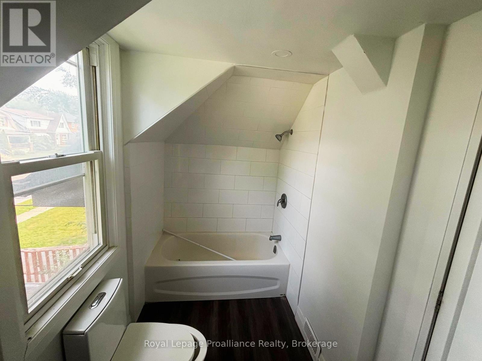 18 Ritchie Avenue Property Photo 10