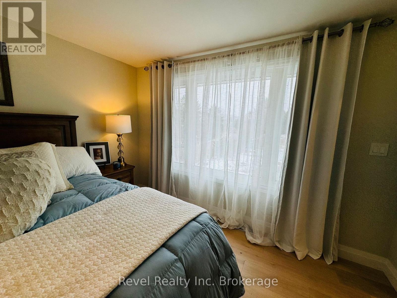 541 Donald Street Property Photo 13