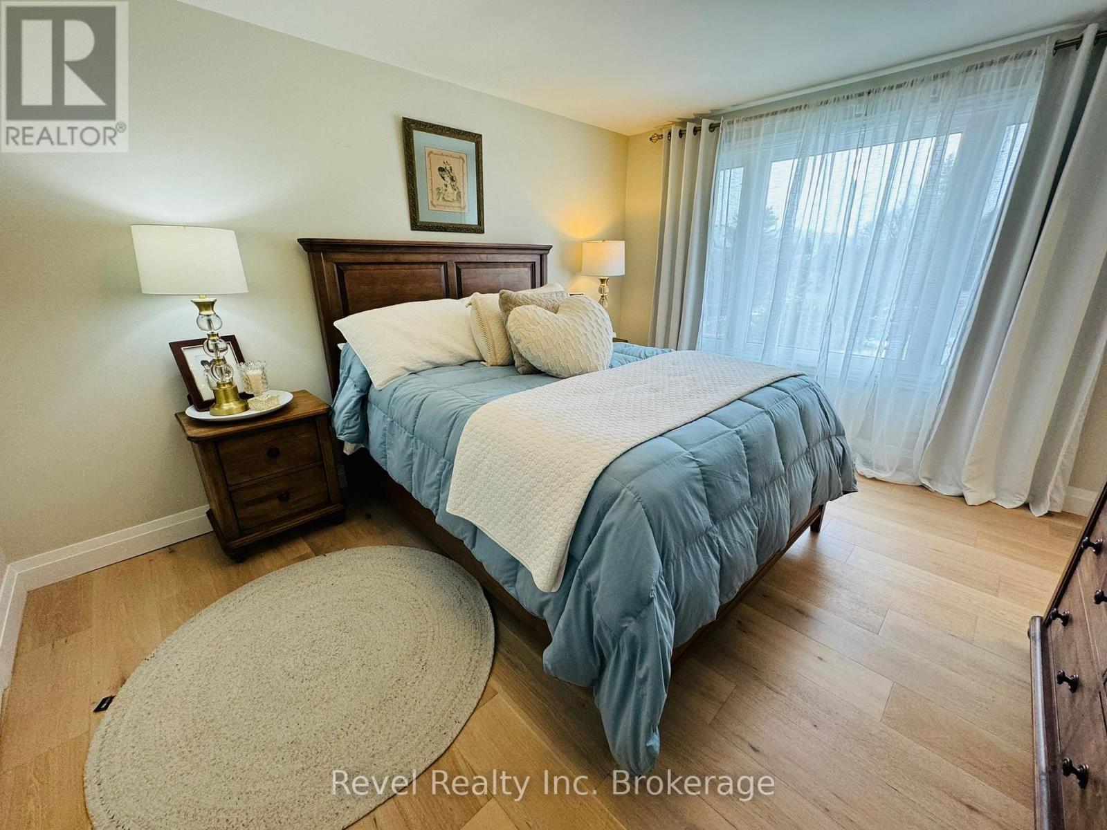 541 Donald Street Property Photo 14