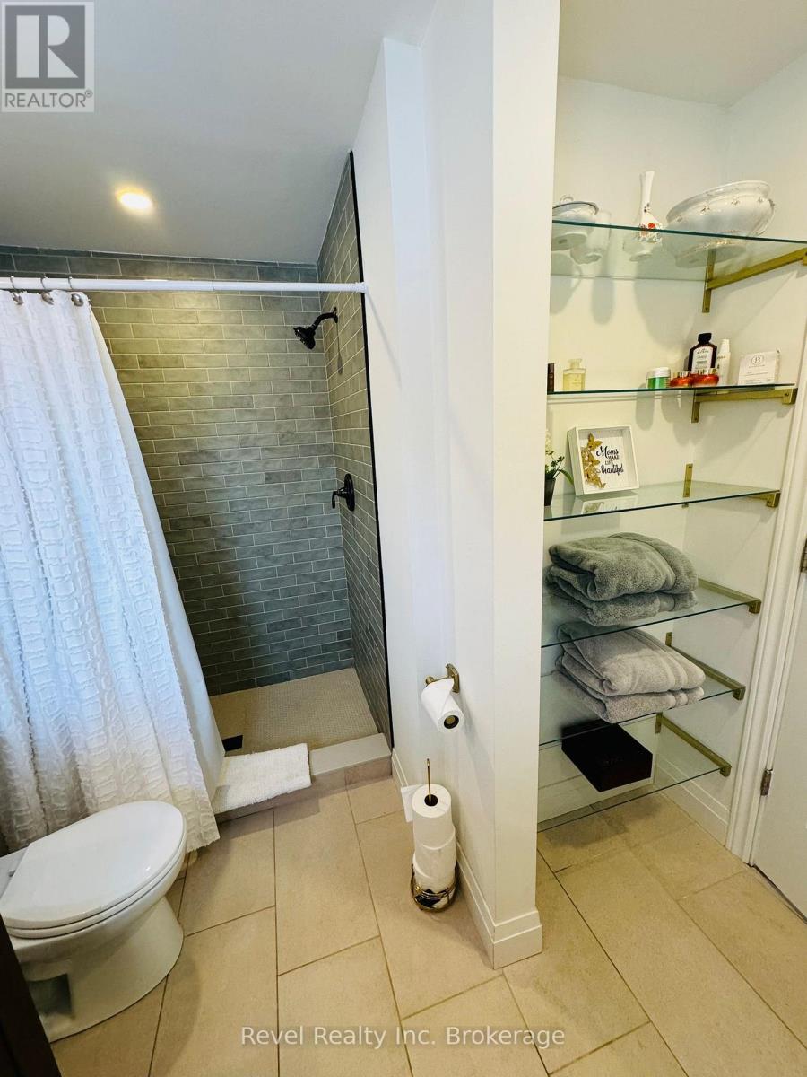 541 Donald Street Property Photo 16
