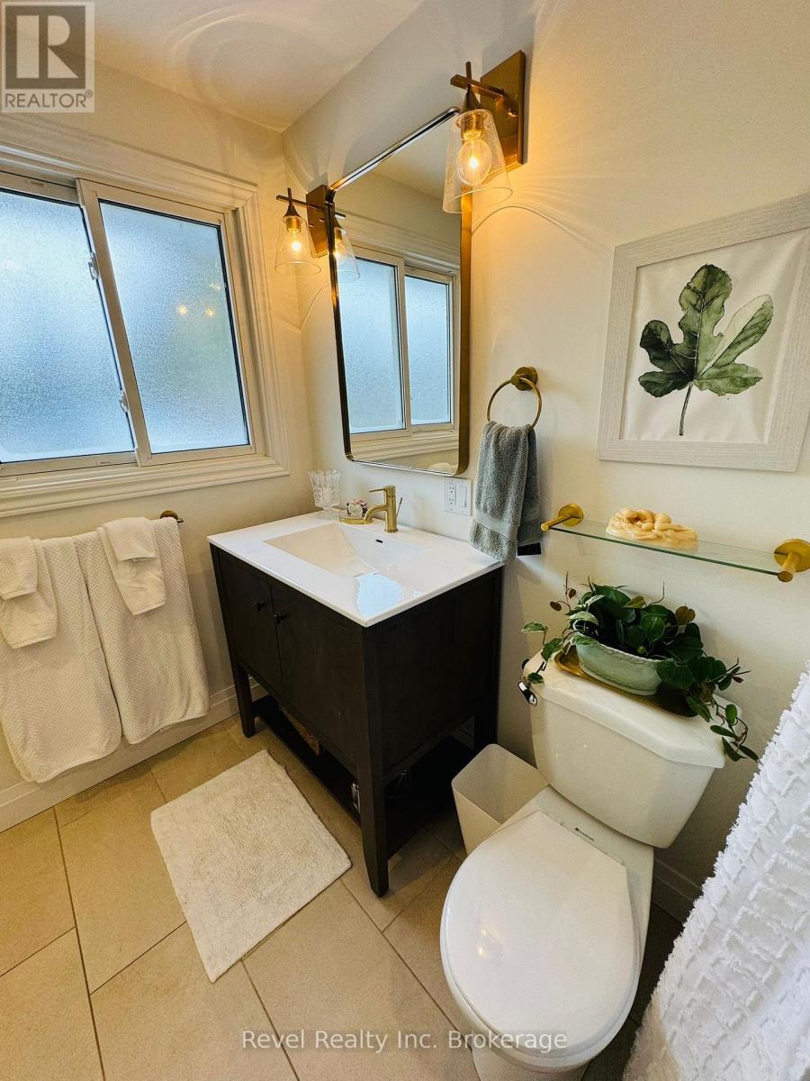 541 Donald Street Property Photo 17