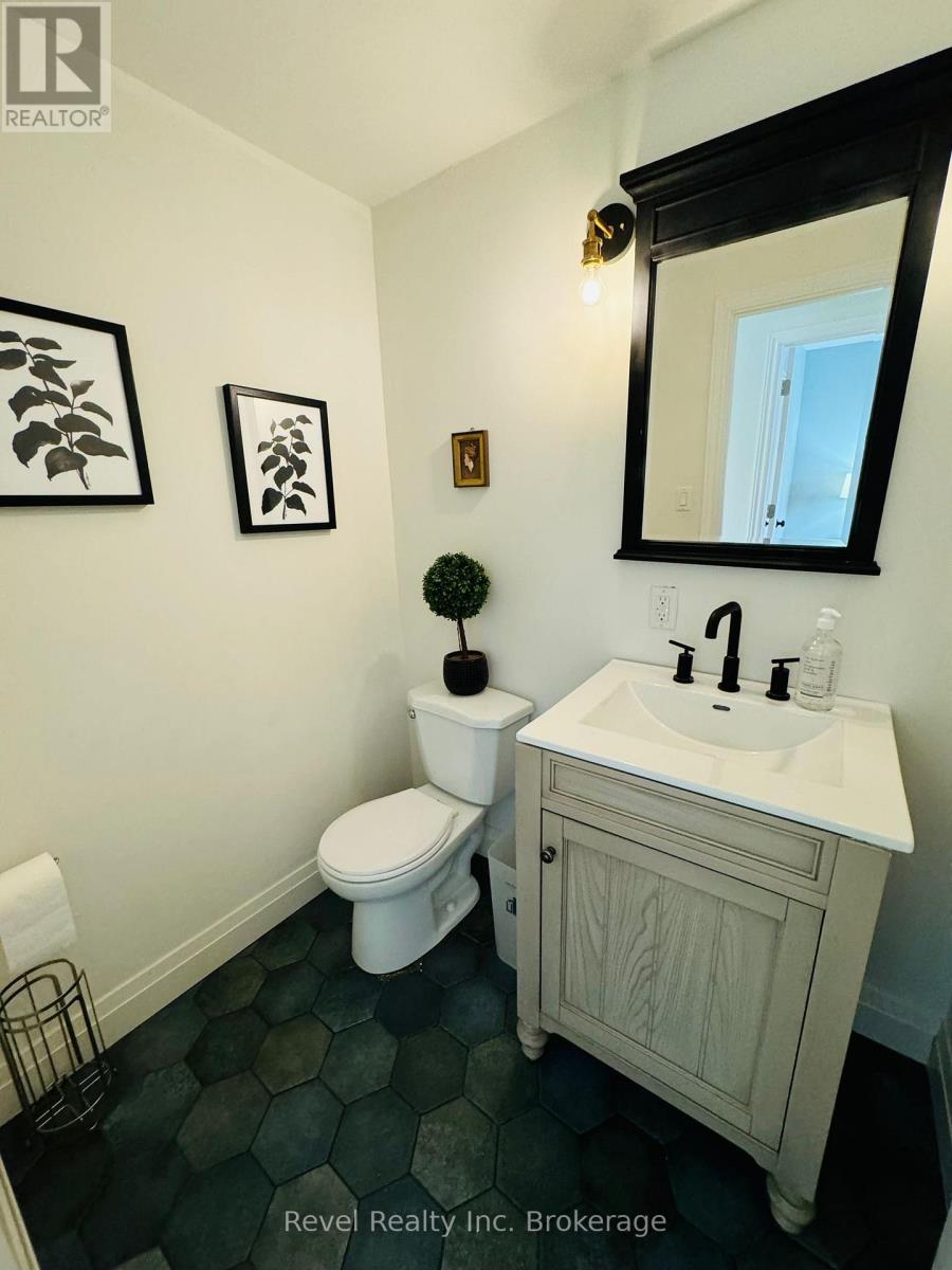 541 Donald Street Property Photo 21