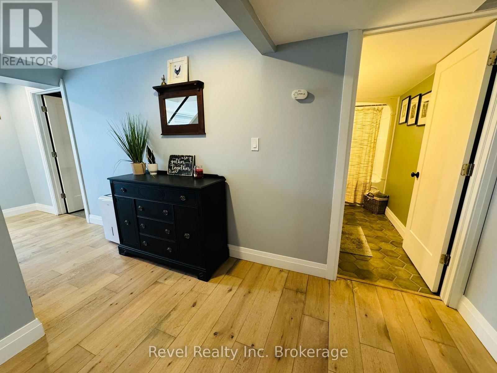 541 Donald Street Property Photo 22
