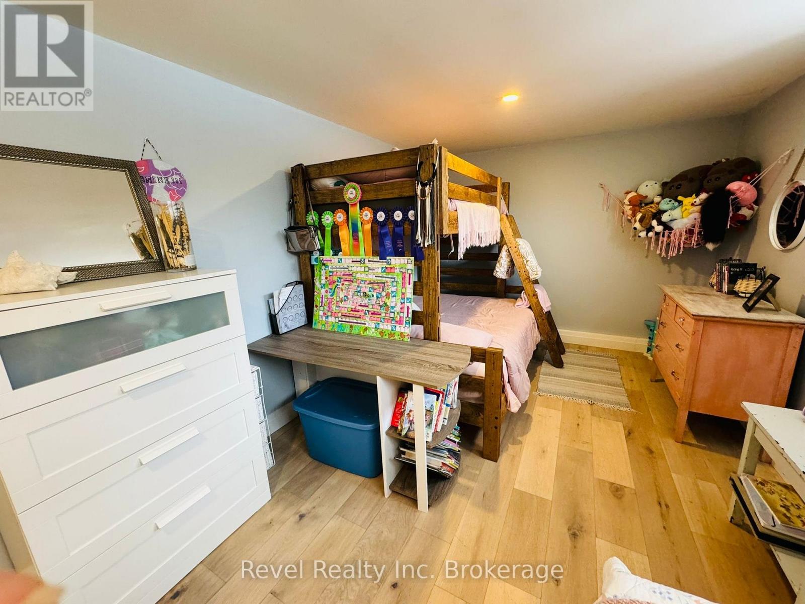 541 Donald Street Property Photo 26
