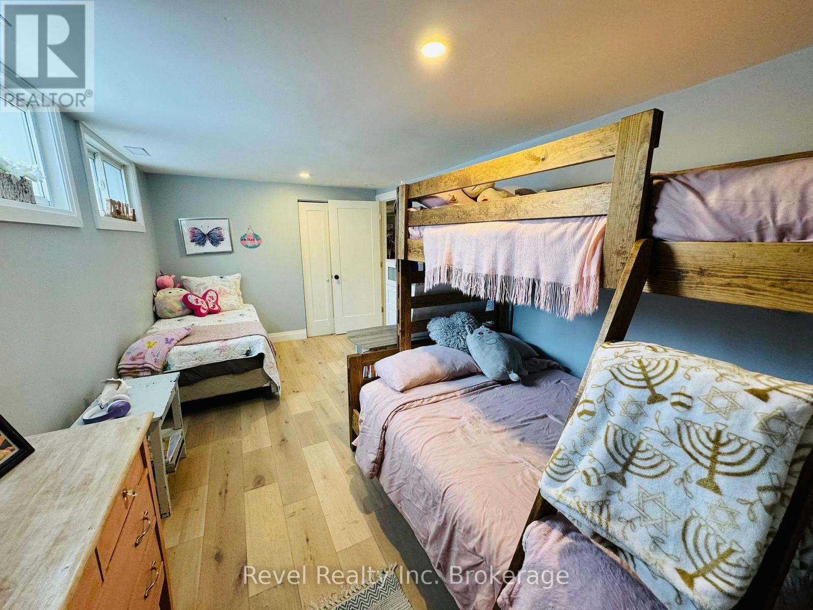 541 Donald Street Property Photo 28