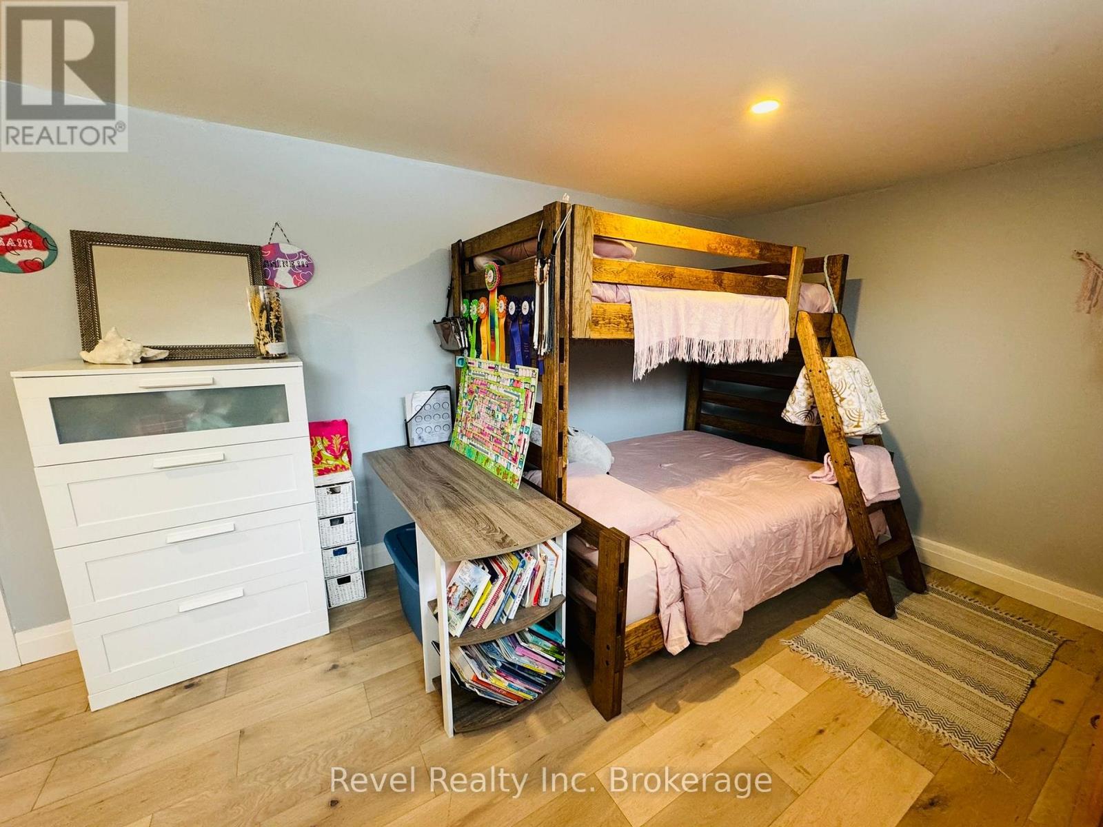 541 Donald Street Property Photo 29