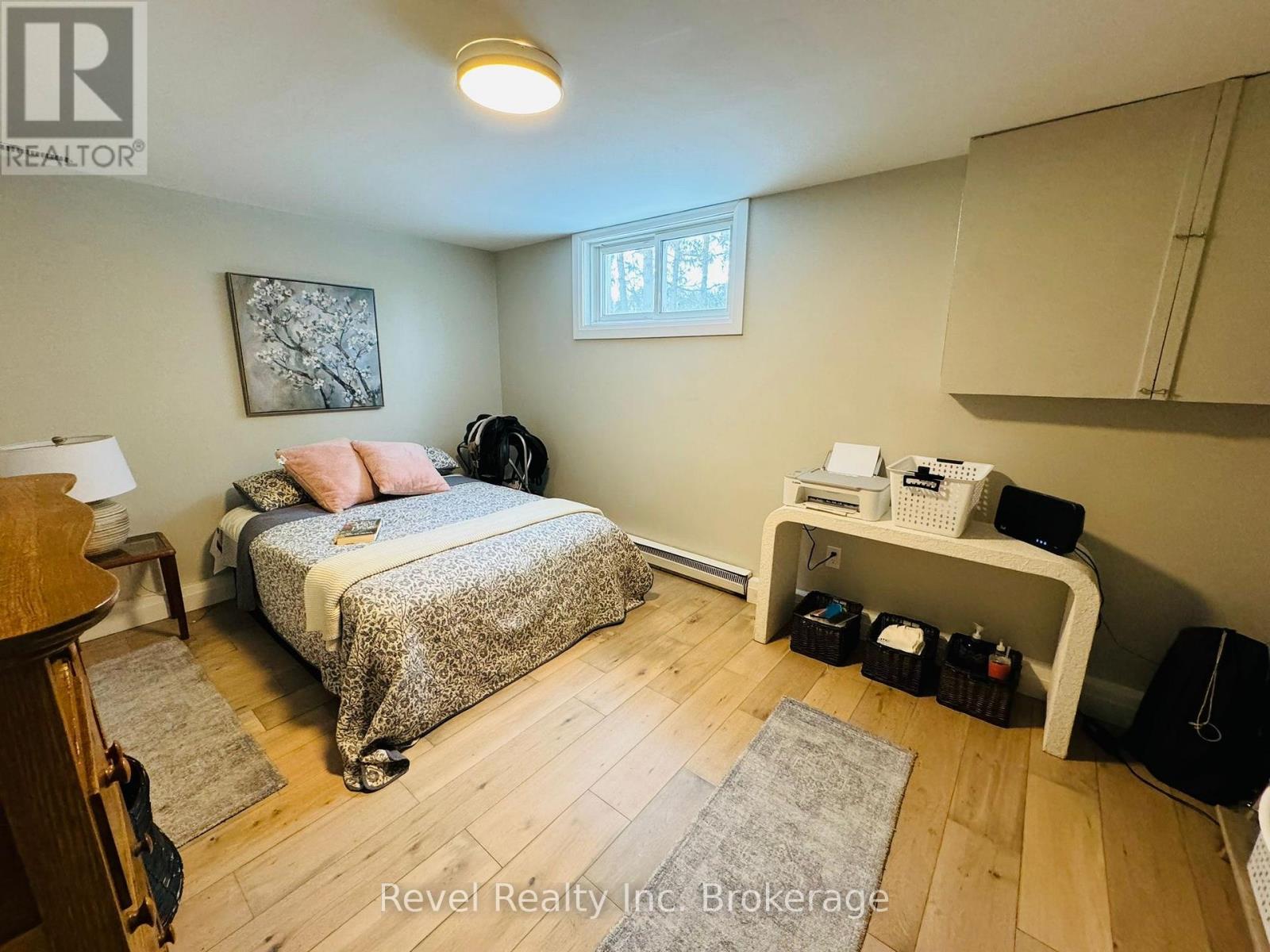 541 Donald Street Property Photo 32