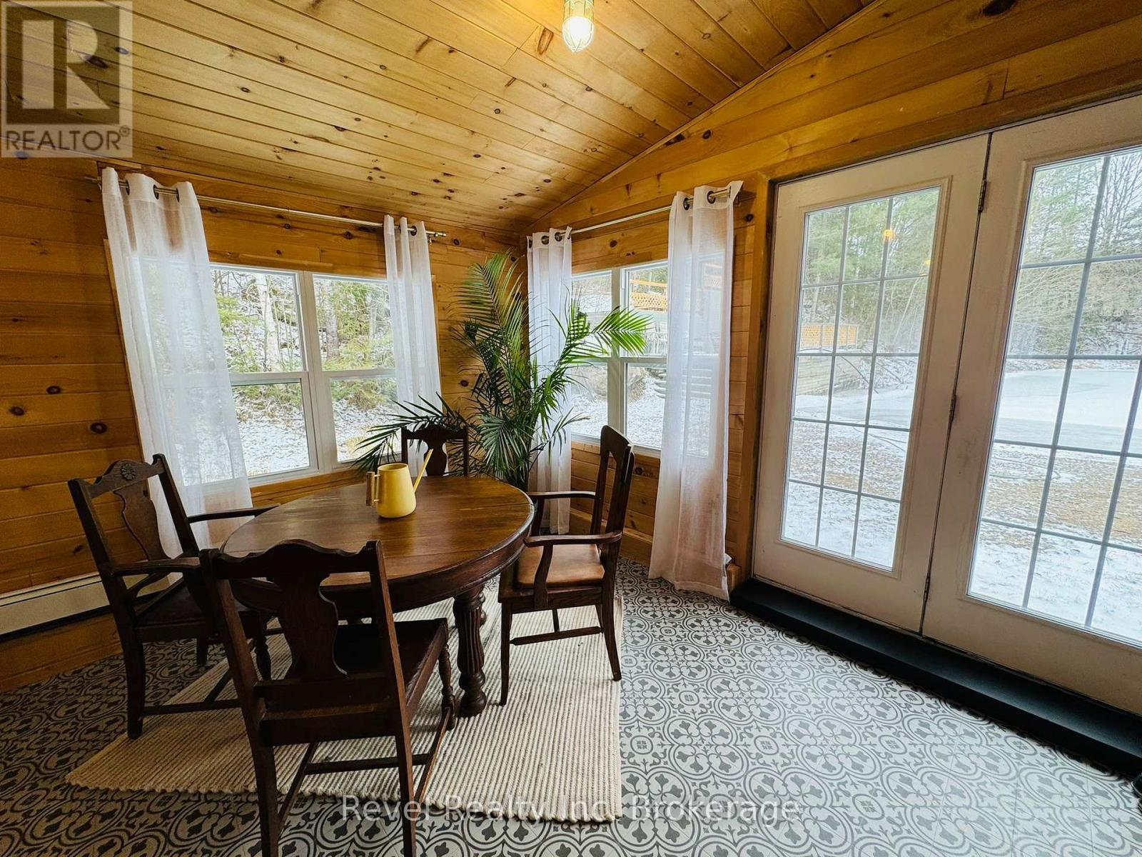 541 Donald Street Property Photo 33