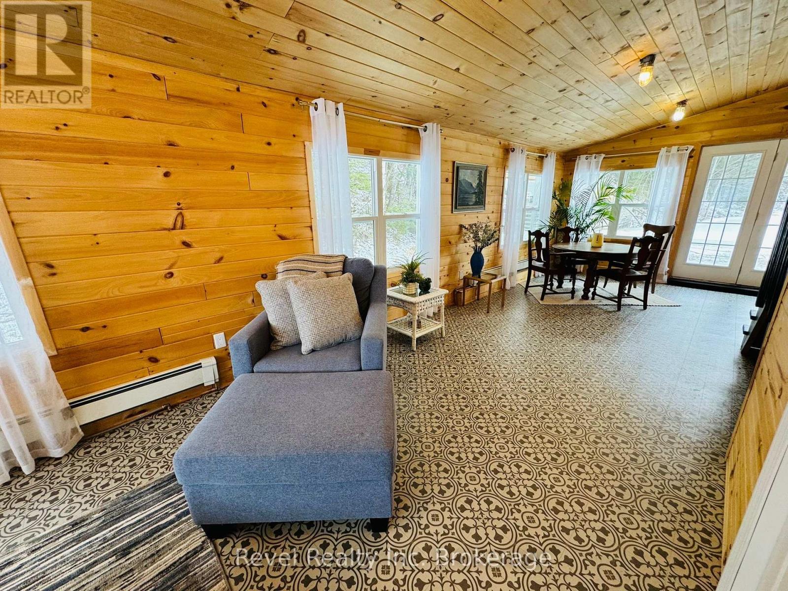 541 Donald Street Property Photo 37