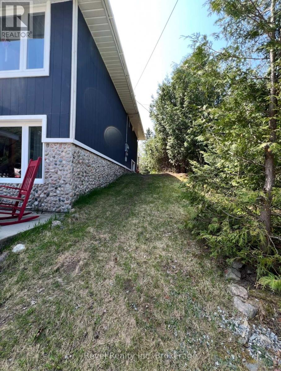 541 Donald Street Property Photo 38
