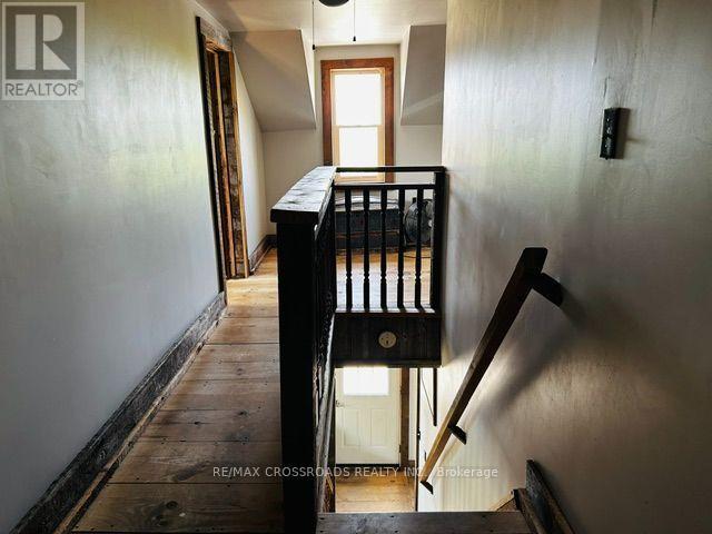 498 Eldon Station Road S Property Photo 8