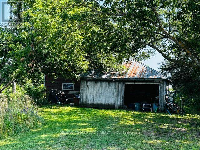 498 Eldon Station Road S Property Photo 10
