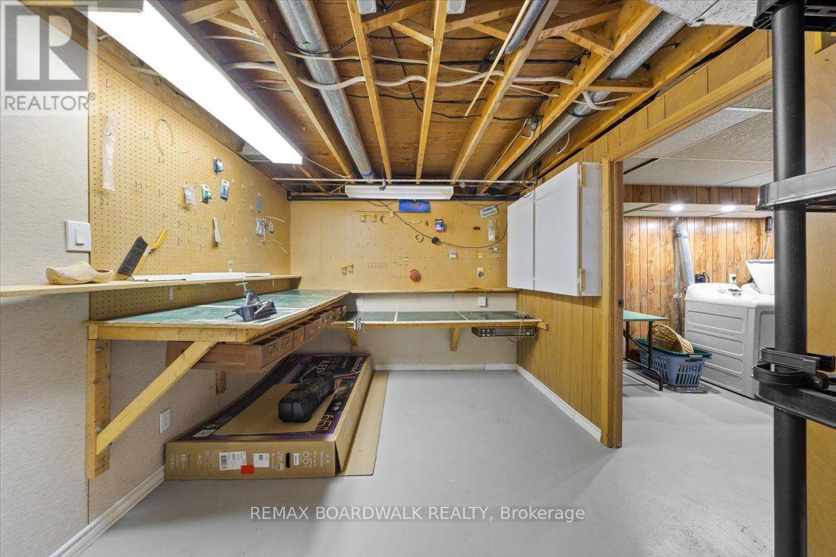 201 Linda Loop Property Photo 27