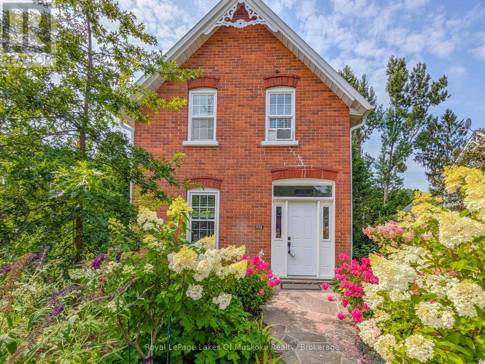 212 JAMES STREET