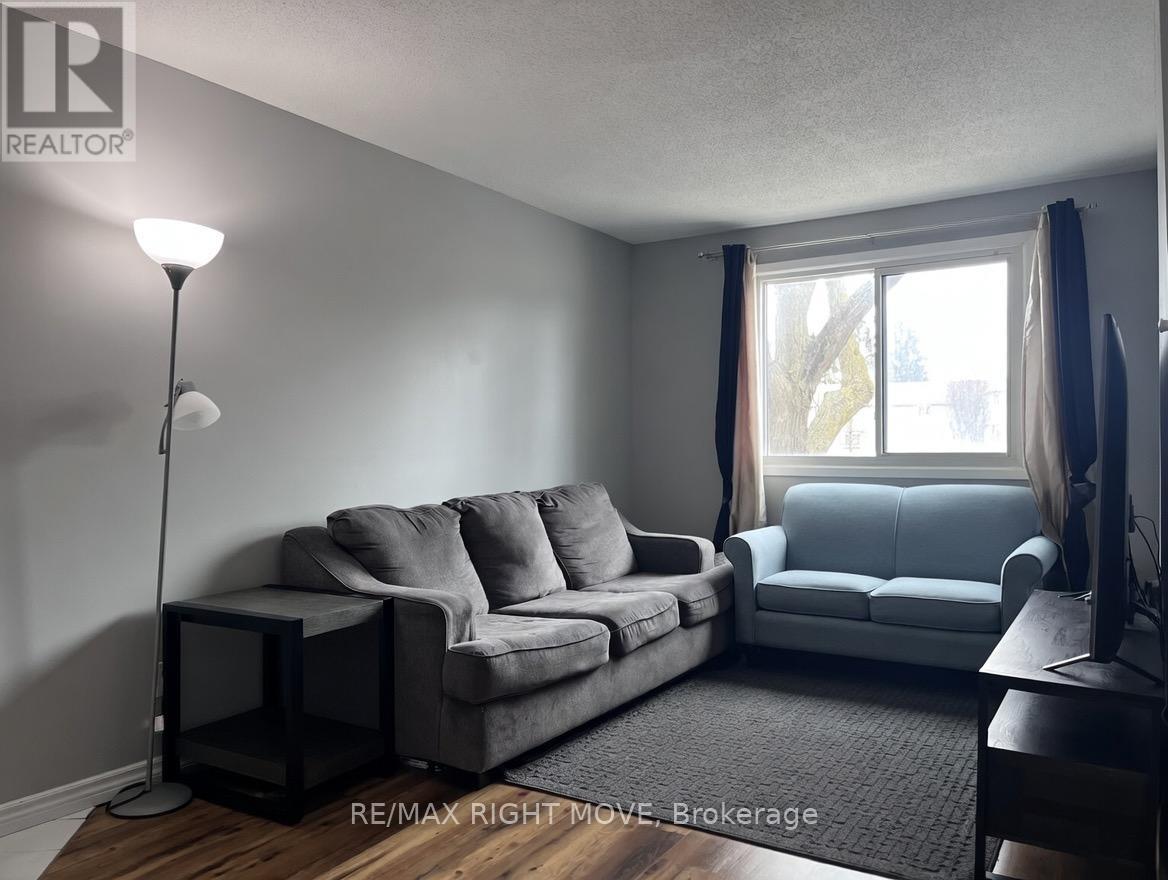 3 - 486 Springbank Avenue N Property Photo 13
