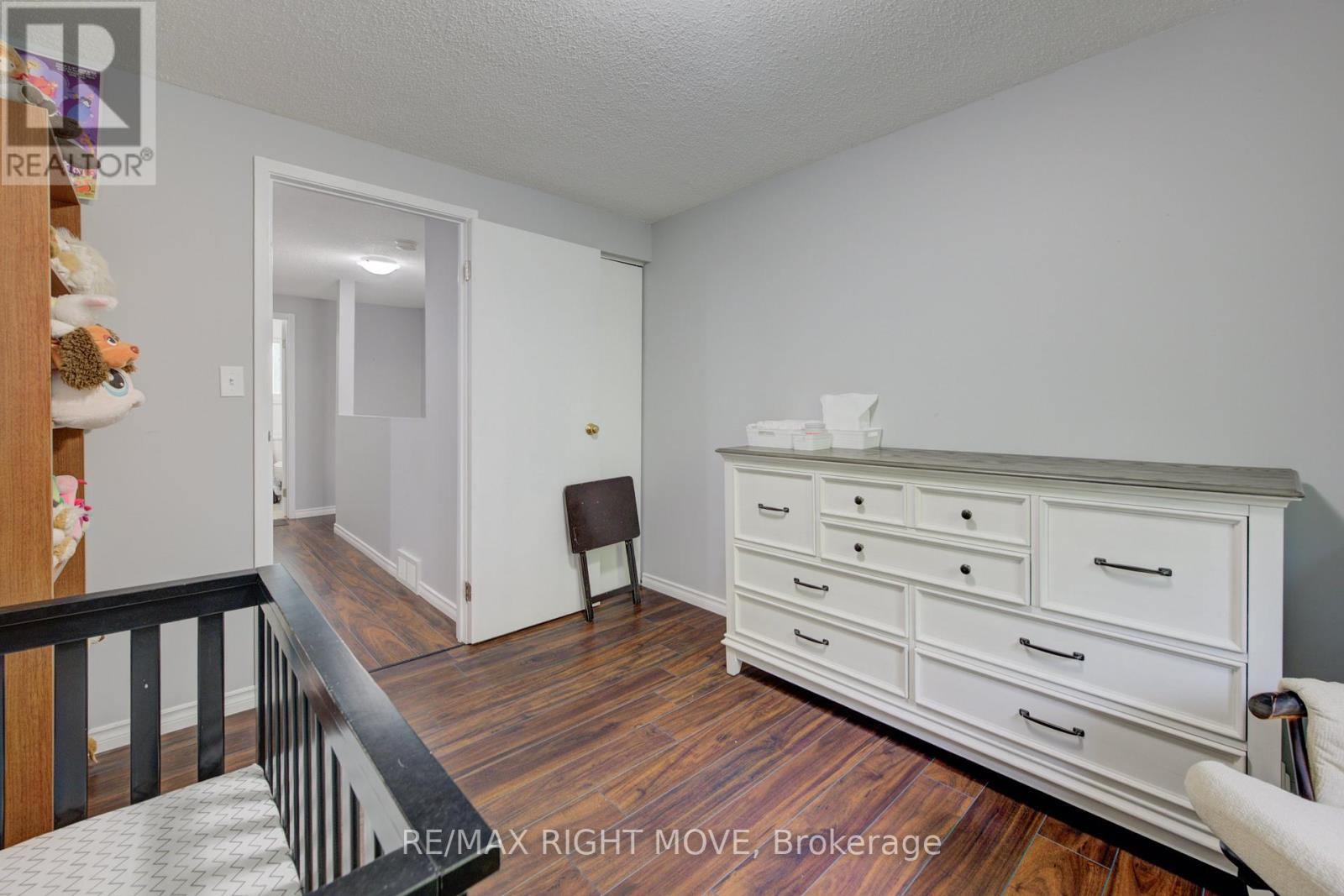 3 - 486 Springbank Avenue N Property Photo 25