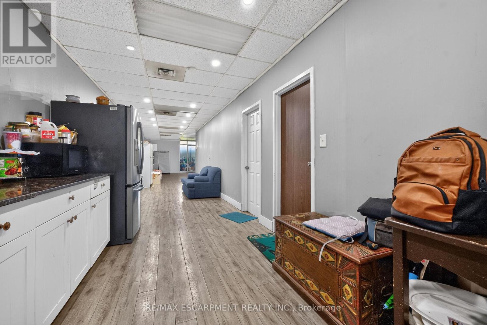 1292 Barton Street E Property Photo 13